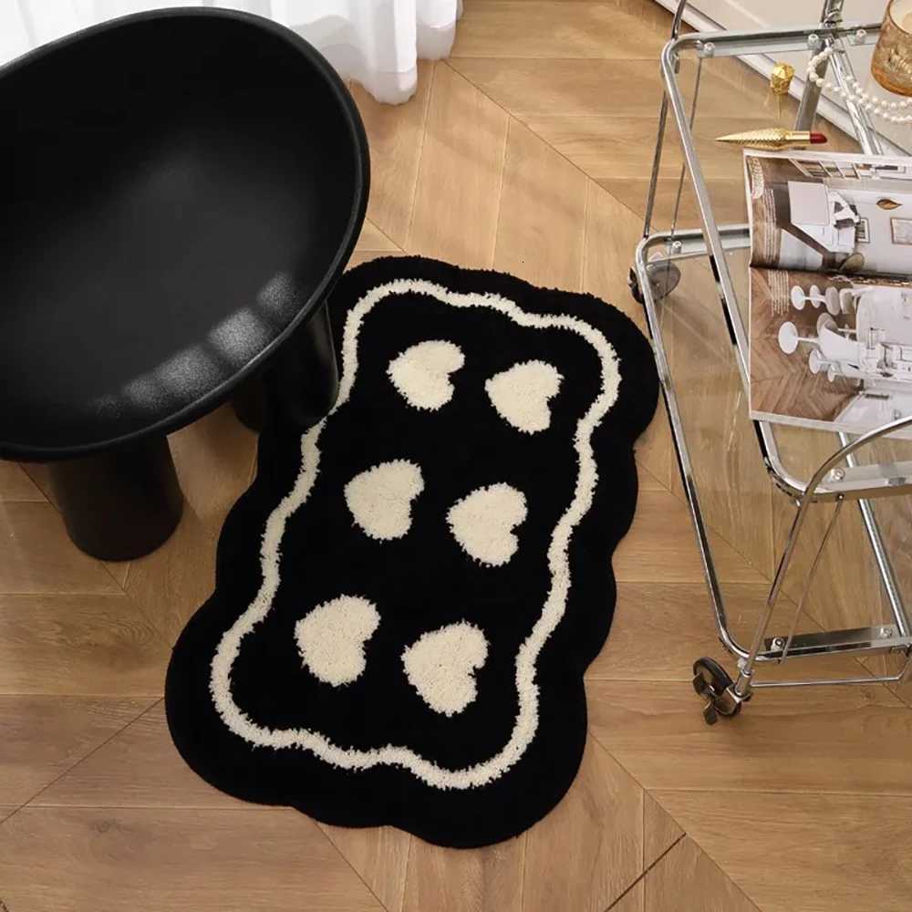 VIKAMA Cartoon Faux Wool Carpet - Cute Love Non-Slip Bath Mat for Bathro Bedro Durable Stain-Resistant He Decor H251129