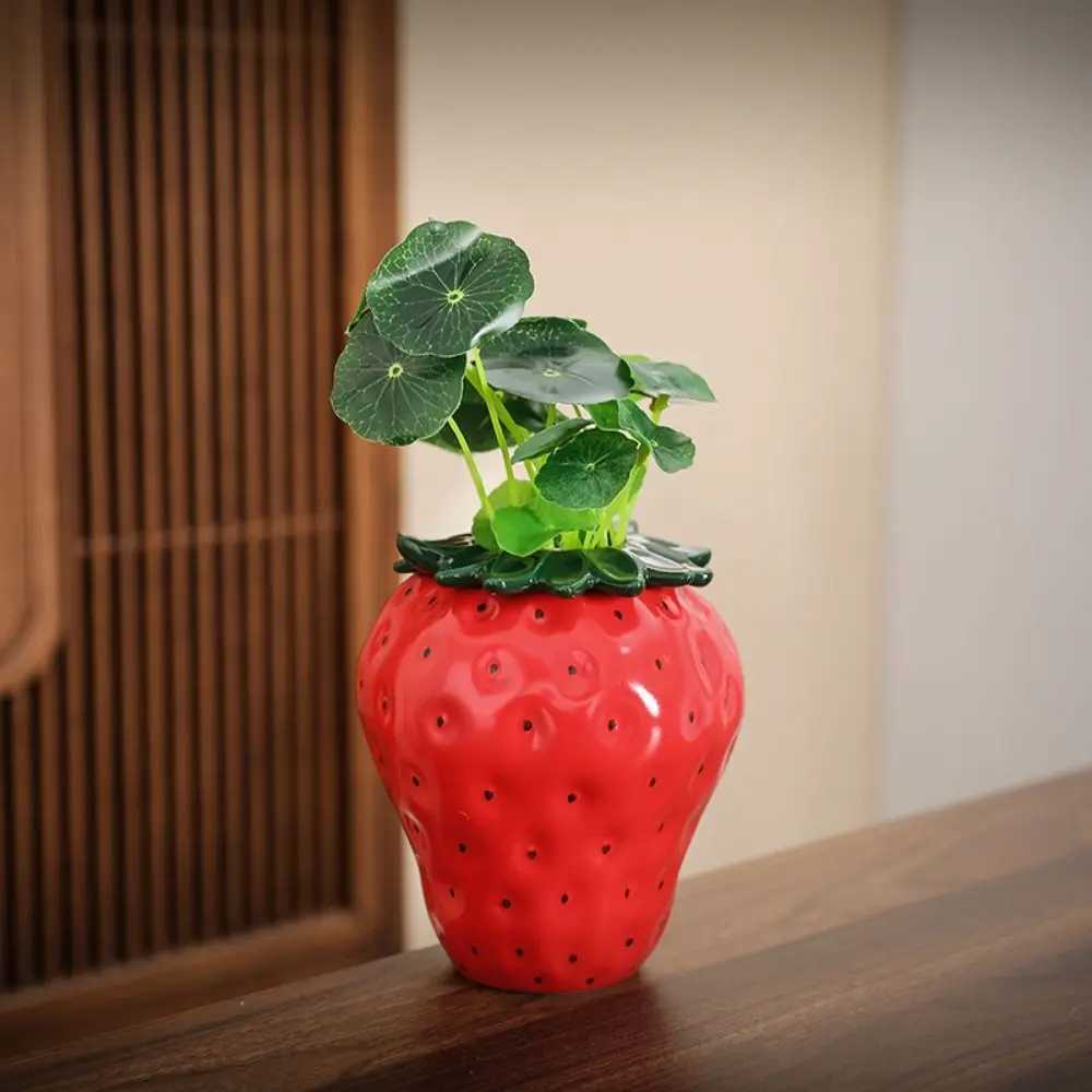 Cute Strawberry Ceramic Vase High-End Ins Style Hydroponic Flower Pot Charming Simation Strawberry Ornaments Living Ro Y251201