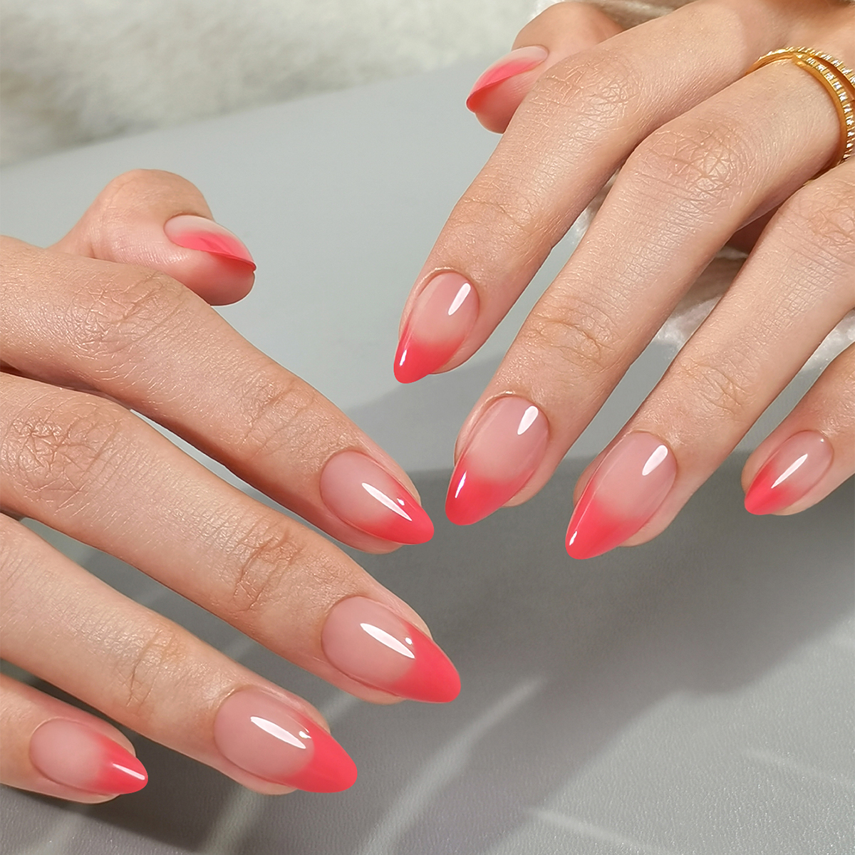 24 pieces of short almond-shaped nails, white and personalized sky blue French smudged manicure, gradient blue press-on fake nails, suitable for girls