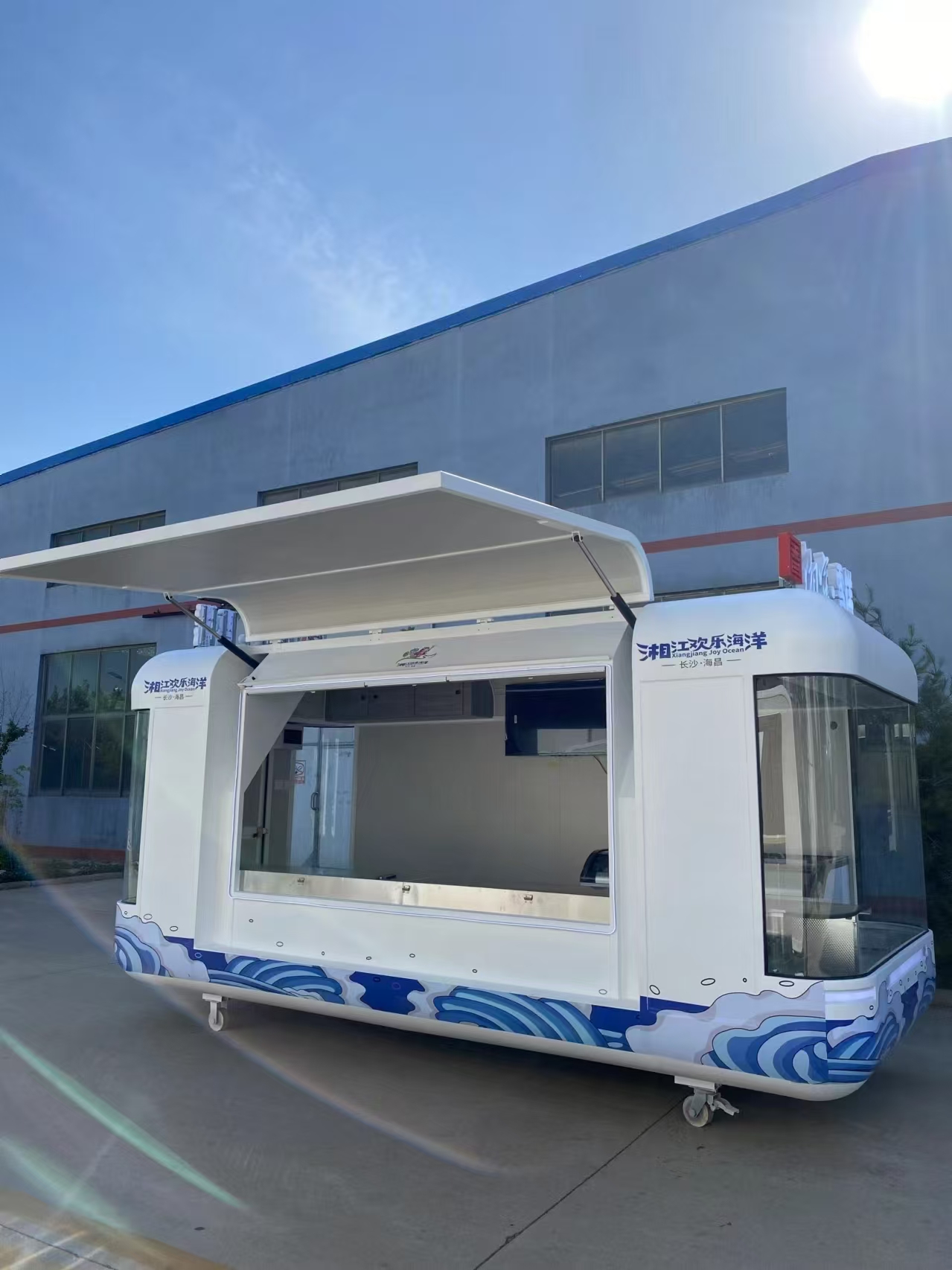 Compact Mobile Kitchen Unit with Service Counter & Storage, Ideal for Festivals and Outdoor Catering