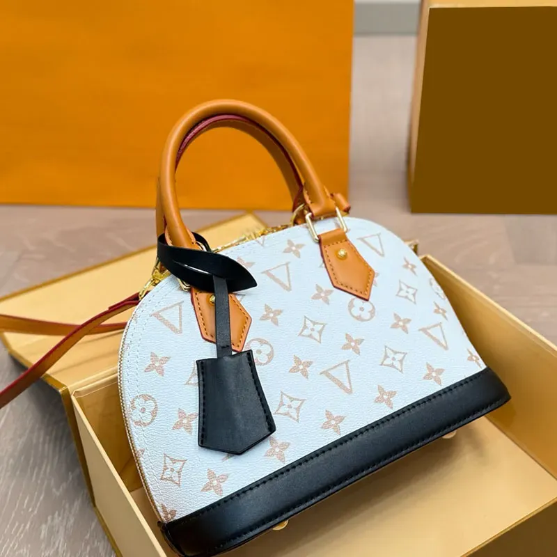 2025 Designer Bag Shoulder Bag Luxury Bag Hottest Shell Bag Fashion Versatile Glossy High Quality Women Shoulder Crossbody Bag Available in Red Black and More Colors