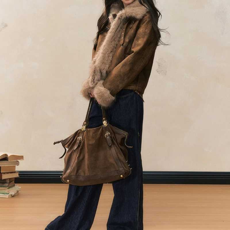 Autumn and Winter Coat with A Stylish Fur Patchwork Design Womens Biker Jacket Leather and Fur Integrated JacketT251201