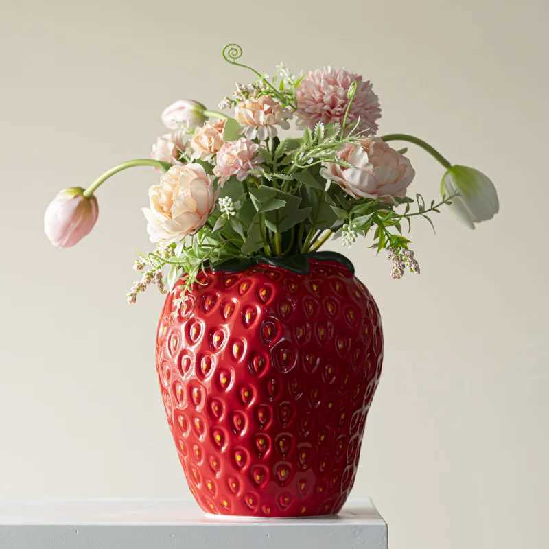 Strawberry Vase Ceramic Vase Cartoon Fruit Floral Arrangement Accessories Hydroponics Terrarium He Decoration Accessories Y251201