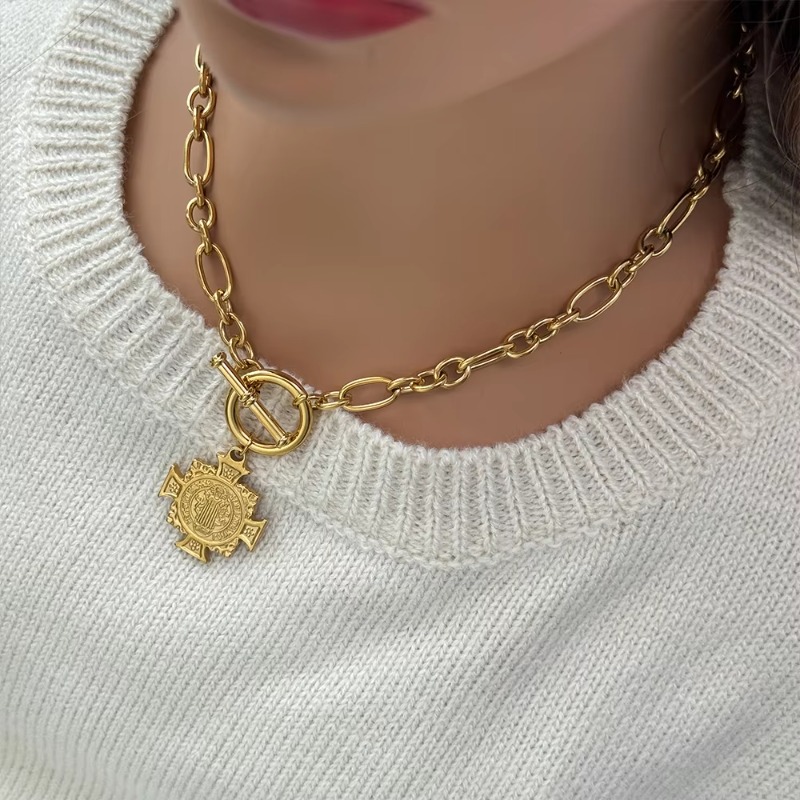 Jewellery Tarnish Free 18K Gold Plated Stainless Steel Oval Link Chain OT Clasp Cross Pendant Choker Necklace for Special Occasions Textured Symbolic 