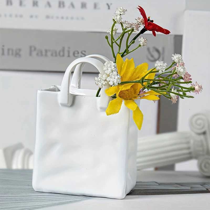 HUA Handbag Shape Vase Modern Decorative White Vase He Decoration Dried Flower Arrangement Table Decoration Y251201
