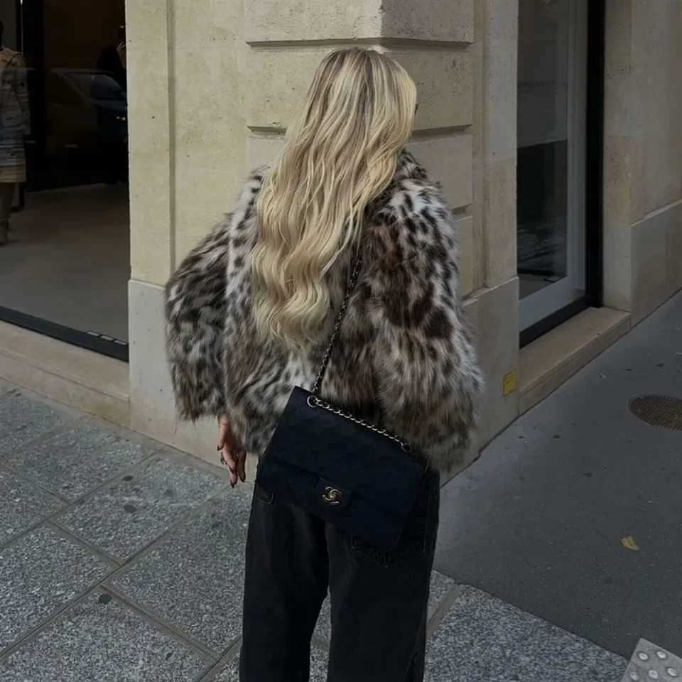 2024 Winter New Womens Clothing Style Simple and Premium Fur Effect Flip Collar Long Sleeve Leopard Pattern Hairy JacketT251201