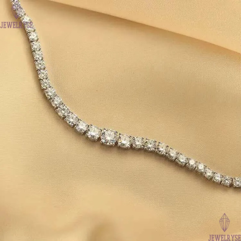 AAA Gems White Gold Vermeil Graduated Size 3.5mm VVS Moissanite Dia Tennis Chain Necklace for Women Fine Craftsmanship Precise Setting of Moissanite S