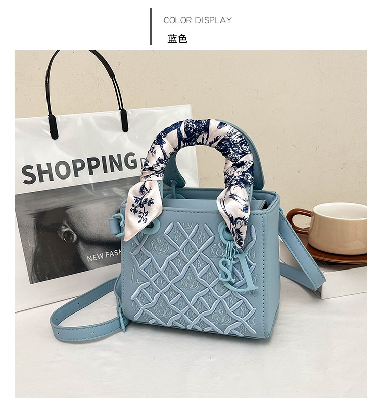 Heavy industry embroidery diamond checkered Davis bag high-end crossbody bag versatile fashion silk scarf shoulder handbag
