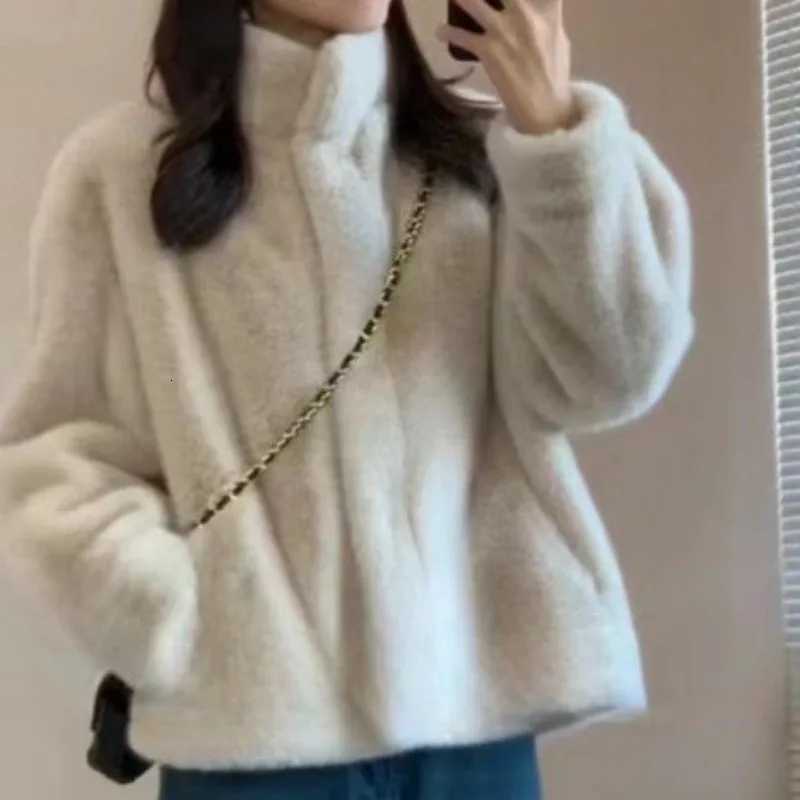 Women Fashion Stand Collar Mink Fur Top Female Long Sleeves Fox Jacket Autumn and Winter Lady Short Leather Fur OutwearT251201