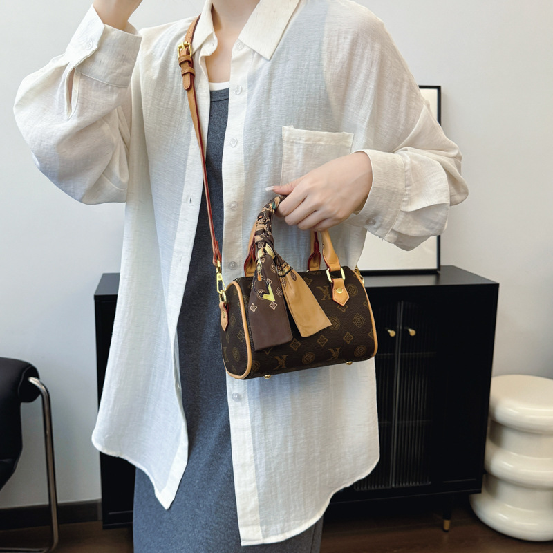 Free Shipping Fall New Letter Print Boston Handbag Senior Feel Retro Shoulder Cross-Body Bag Trend