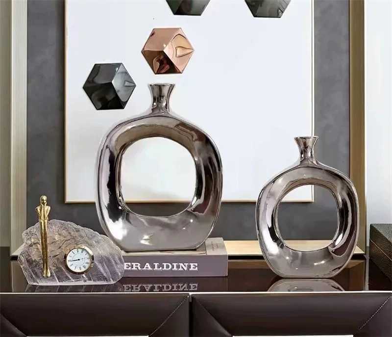 Hollow Ceramic Vase Out Round Shape Silver Golden Flower Arrangement Accessories He Decoration Wedding Y251201