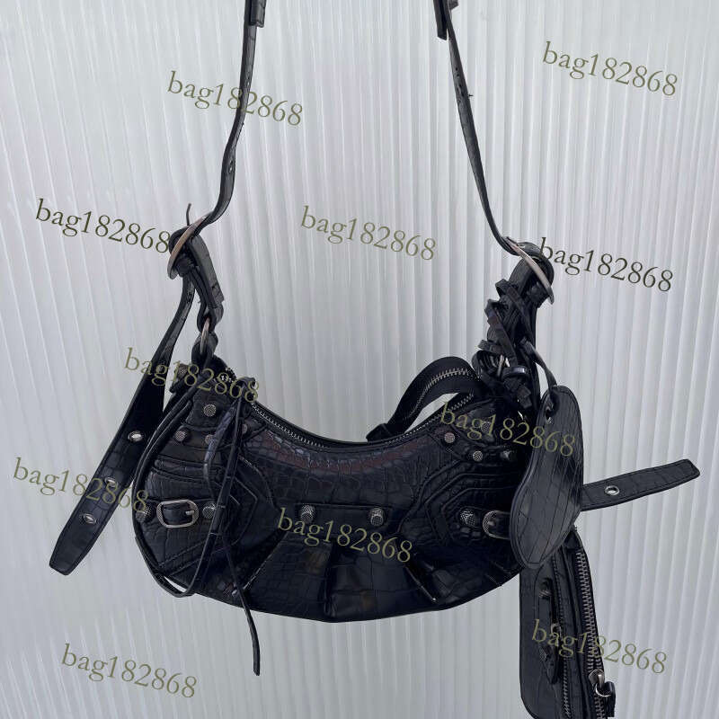 Designer Bag High Quality Le Cagole Studded Motorcycle Sweet Cool Girl Three In One Crescent Bag Crocodile Pattern Fabric Underarm