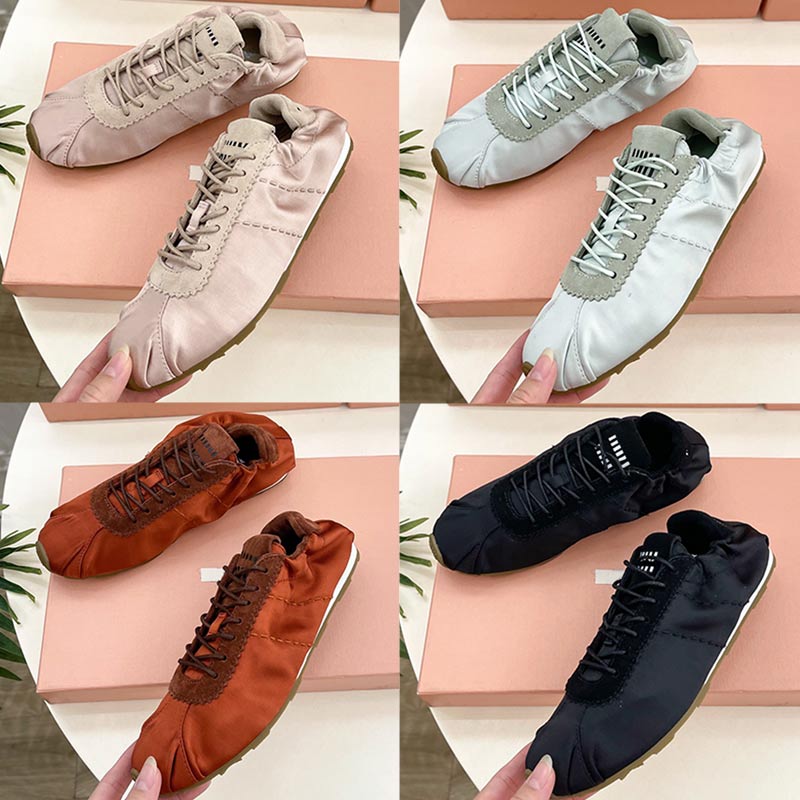 Luxury Womens Plume Satin Sneakers Designer Low Top Sports Shoes Lace Up Fastening Fabric Lining Rubber Sole Exquisite Fashion Comfortable Women Casual Shoes