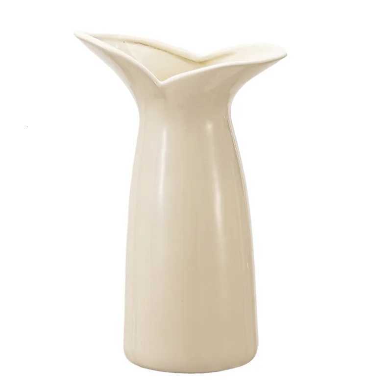 European High-grade Silver Ceramic Vase Ornaments Living Ro Model Ro Flower Arrangement Vase Living Ro Table Ornaments Y251201