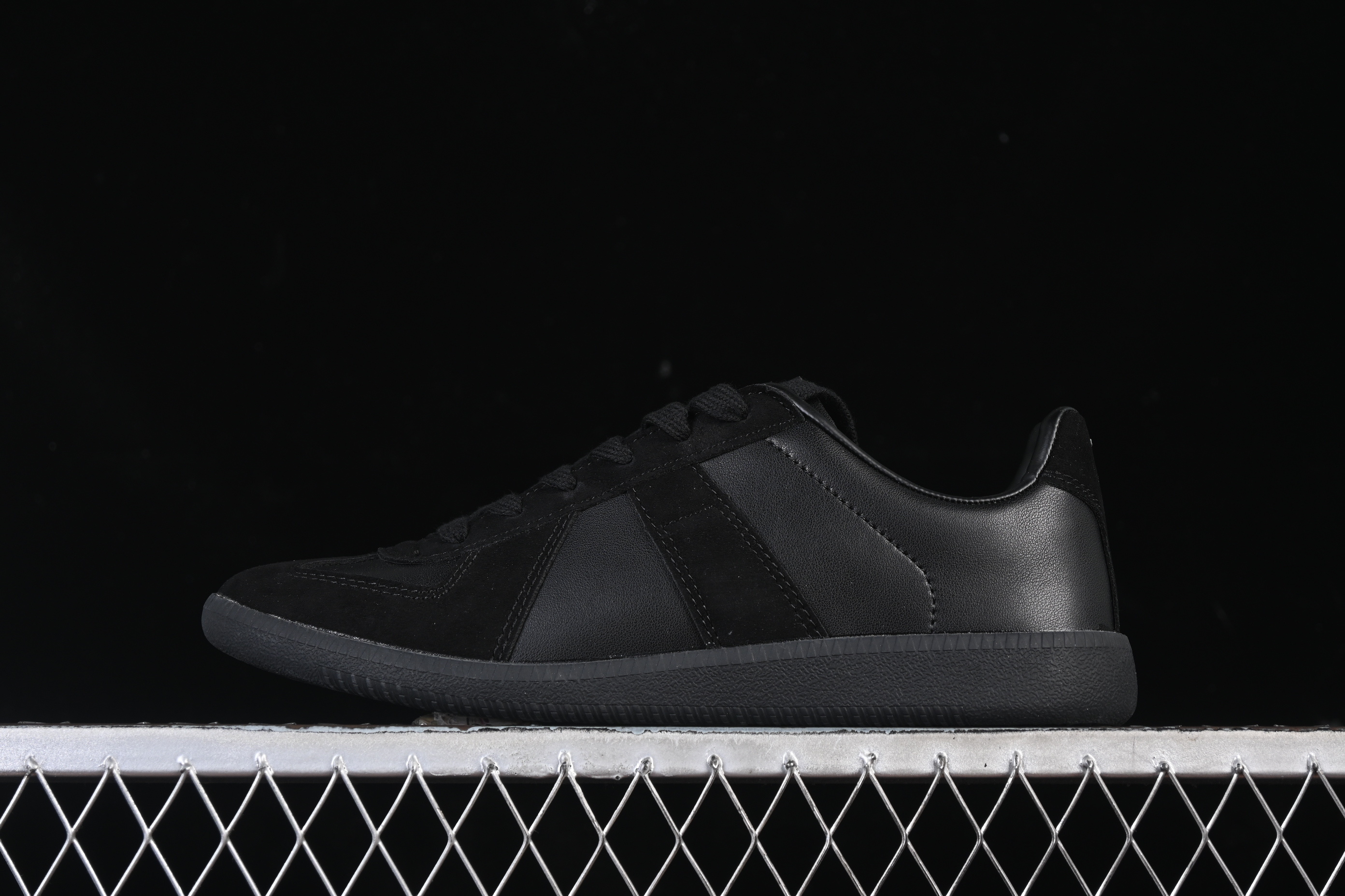 2025 YvngMY New Fashion Shoes With Box shoes for men women sports trainers size 36-45