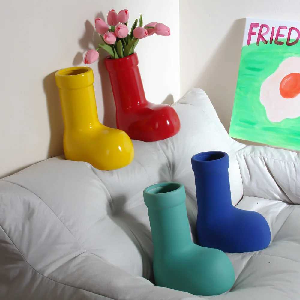 Ceramic Vase Shoes Galoshes Boots Floral Arrangement Accessories Hydroponics Flowerpot Pen Container Shoe Vase He Decoration Y251201