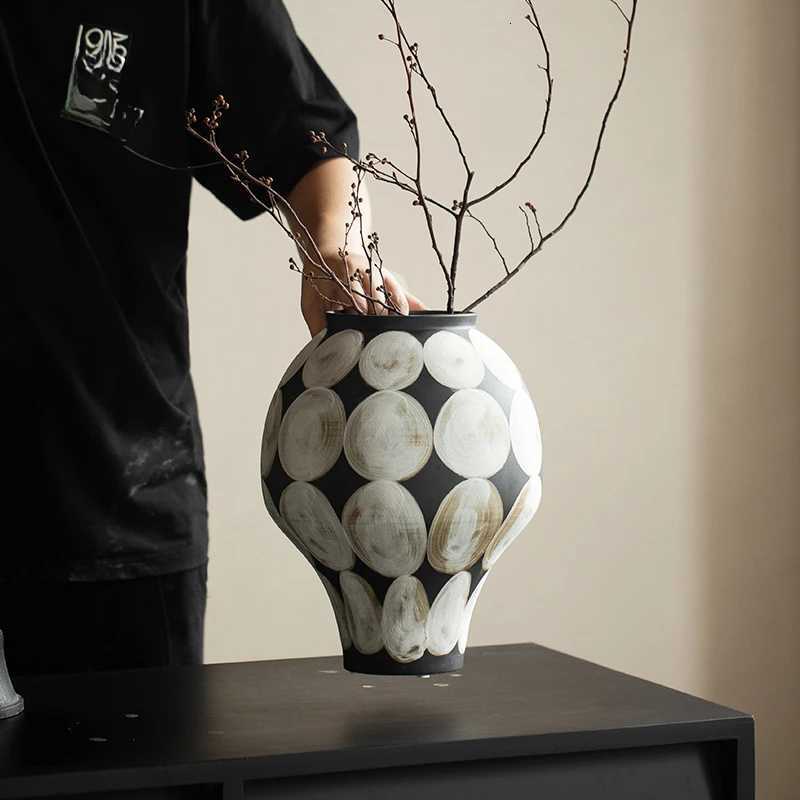 Chinese Ceramic Vase HandPainted Patter Pottery Jar Living Ro Dried Flower Vase He Decor Traditional Accent Y251201