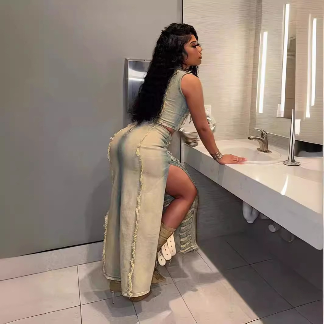 2024 Womens Fashion Trend Handmade Distressed Hollow Sexy Tank Top High Slit Denim Skirt Set 250210