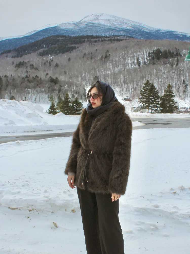 Women Solid Full Sleeve Casual Faux Fur Loose CoatsWarm Thicken Turn-down Collar Belt Coat Female 2025 Winter Lady OutwearsT251201