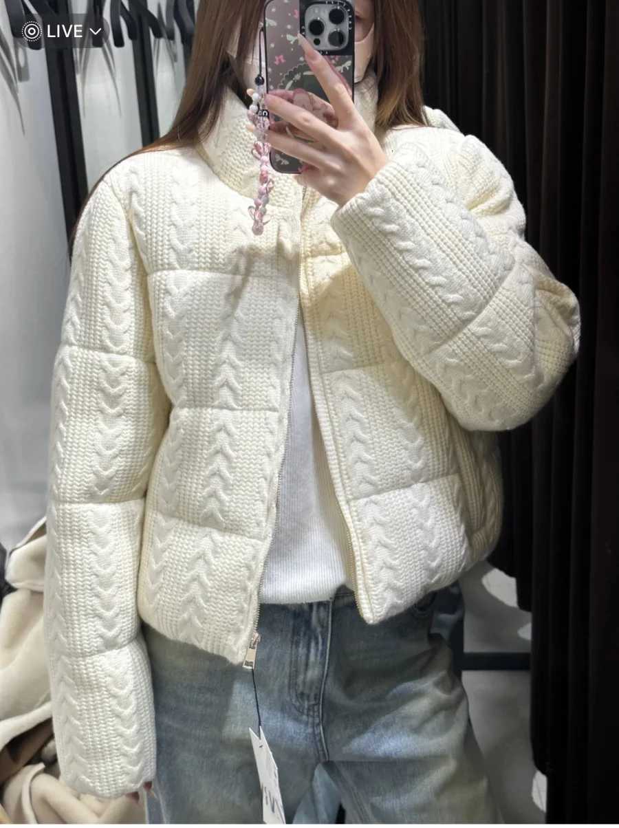 ETJ 2025 Winter new womens fresh and elegant white turtleneck knitted thick cotton jacket warm bread jacket 6318229T251201