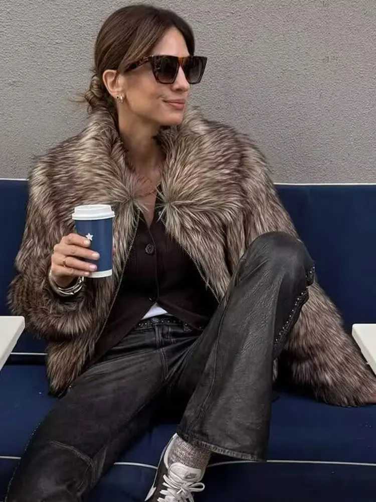 HH 2025 Women Winter Warm Faux Fur Coats Lapel Long Sleeve Zipper Jacket Female Fashion High Street Short Coat OuterwearT251201