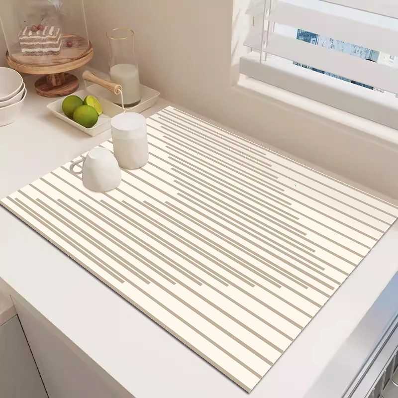 Kitchen countertop mat multifunctional drainage mat bathroom sink water absorption and control mat desktop tea cup mat Y251201