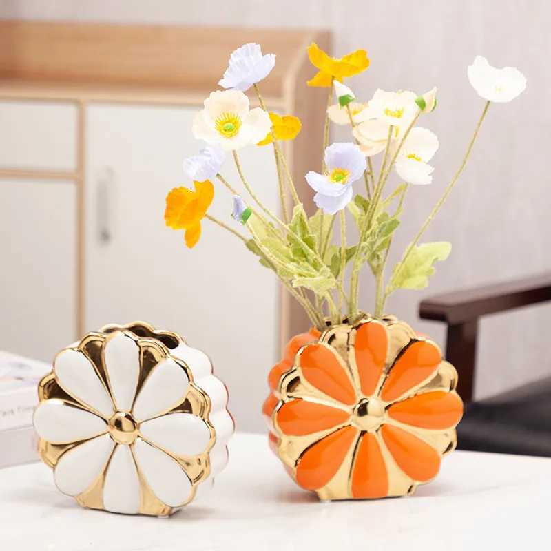 Ceramic Vase Flower Shape Golden Bottle Floral Arrangement Accessories Flower Vase Terrarium He Decoration Accessories Y251201
