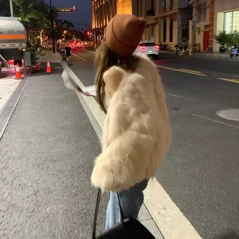 Faux Fur Coat Women Clothing Y2K Autumn New Fashion Casual Imitation Fox Fur Jacket Crop Loose All Match Warm Female WinterT251201