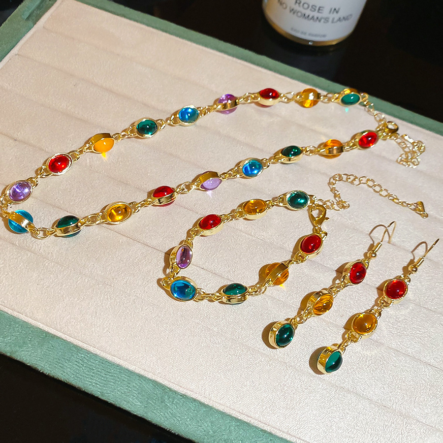 Dopamine Oval Bracelet Ear Hook Necklace Vintage Elegant High-end Jewelry Set Light Luxury Versatile Accessories for Women - view 8