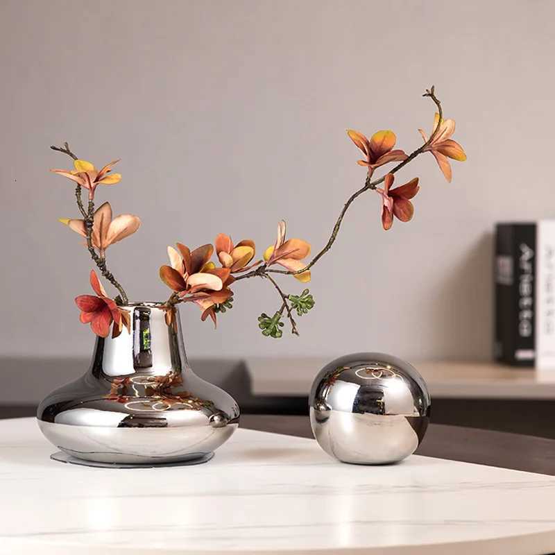 Nordic Ceramics Silver Plating Vase He Flower Accessories Vase Living Ro Wine Cabinet Decora Artwork Soft Outfit Ornaments Y251201