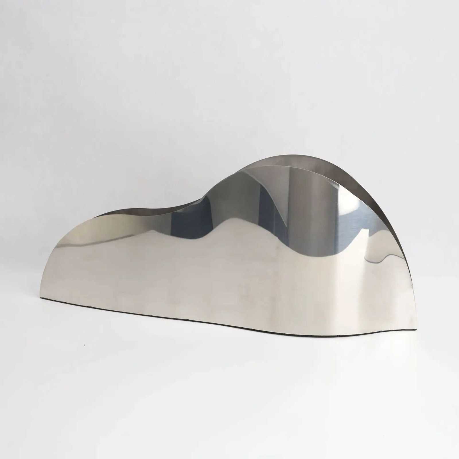 Creative Metal Vase Silver Wavy Shape Floral Arrangement Accessories Desktop Storage Container Flower Vase He Decoration Y251201