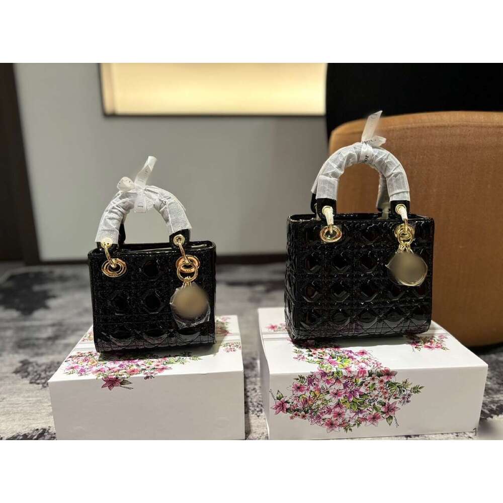 New D Brand Princess Diana Patent Leather Classic Bestseller Top Quality Factory Direct