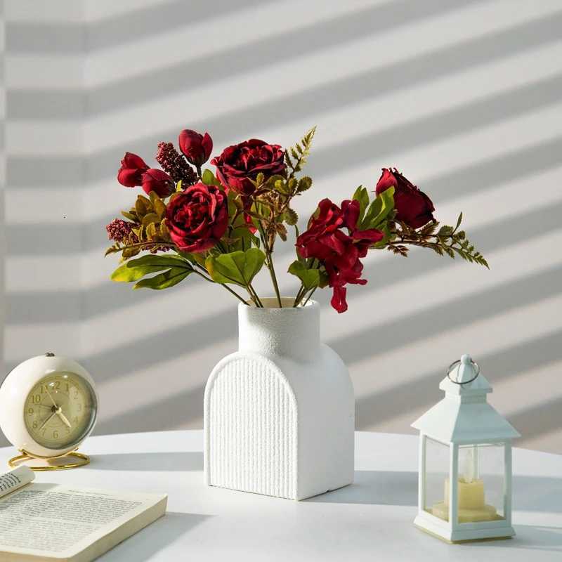 Plastic Flower Vase Modern Simple White Vase He Ro Decoration Ornaments Artistic Plant Pot Interior Decor Table Ornament Y251201