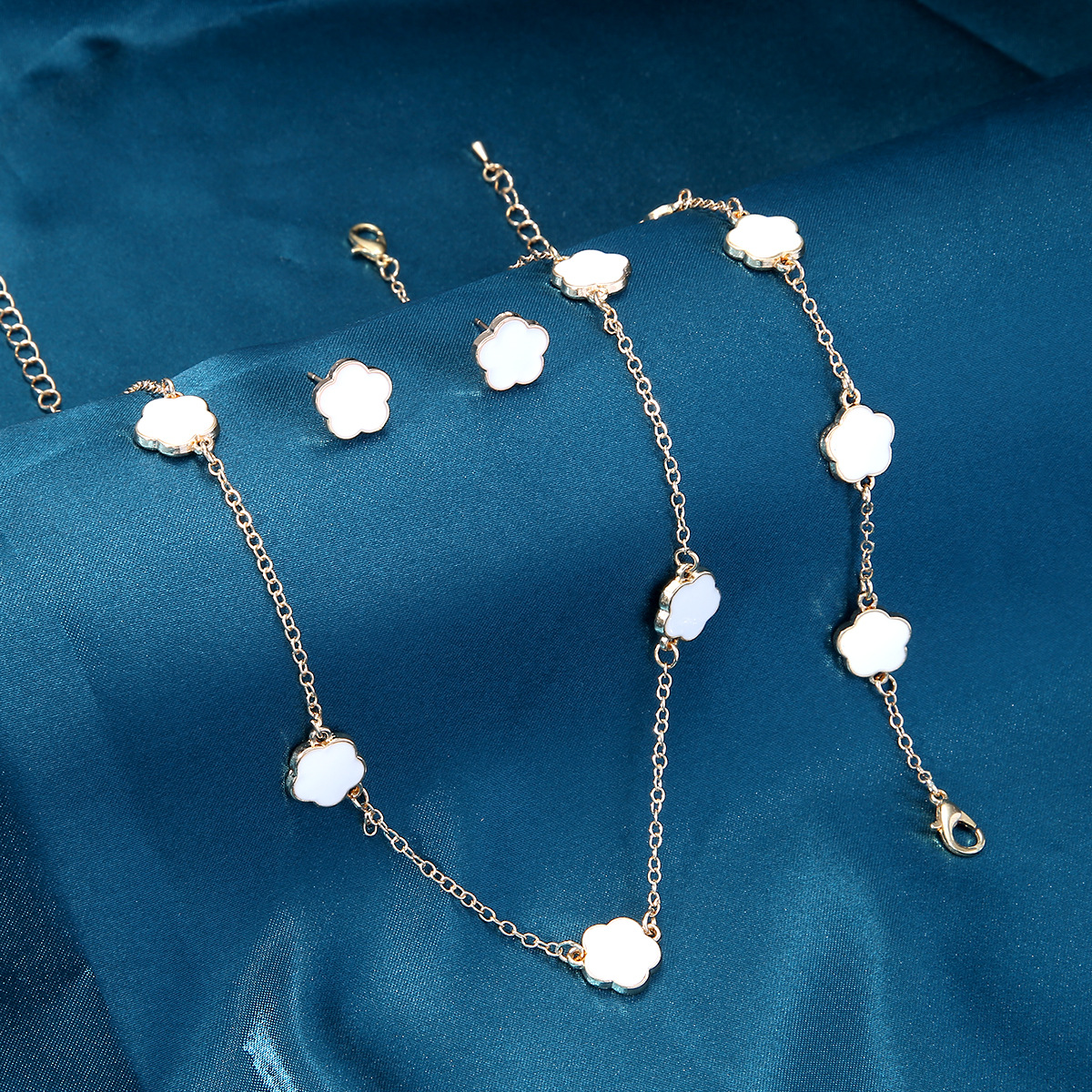 Chic Floral Accents - Complete Matching Bracelet/Necklace with Delicate Five Petal Design