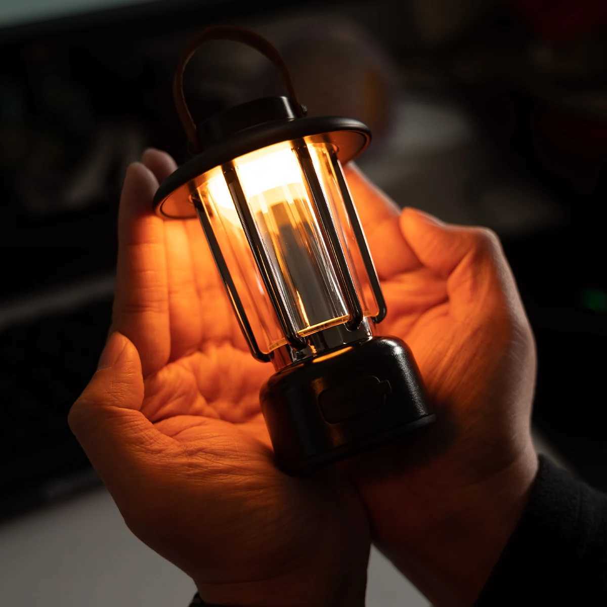 WELLHIKE Outdoor Mini Metal Horse Light Camping Light Pinecone Ambient Light 1/4 Threaded Port Bracket LED Light USB Charging M251201