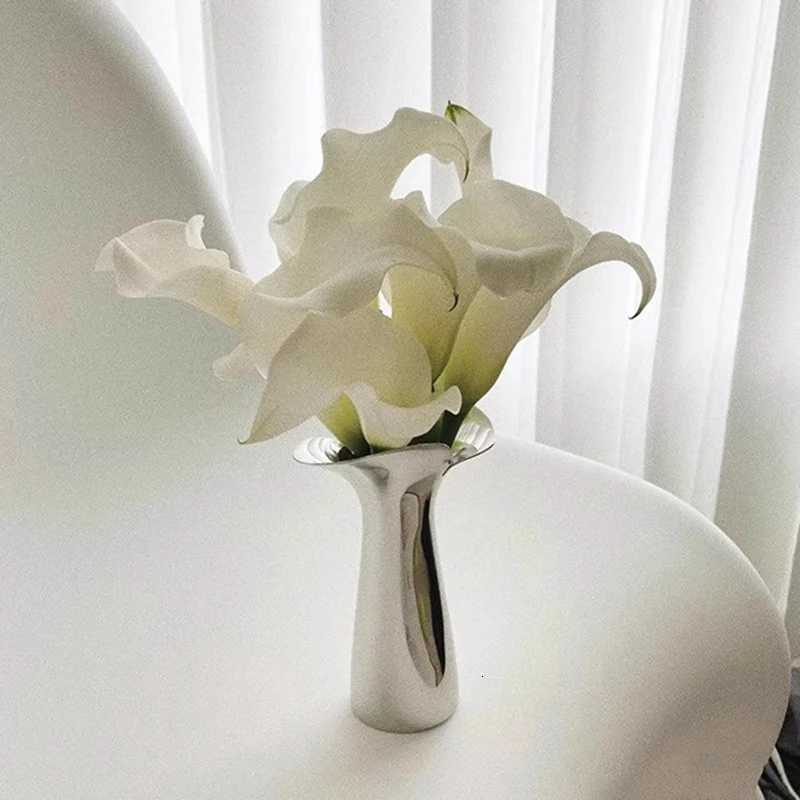 Modern Flower Vase Nordic Aesthetic Flower Bottle Desk Decorating Elegant Vases Ro Decoration Off Flowerpot Unusual Shape Y251201