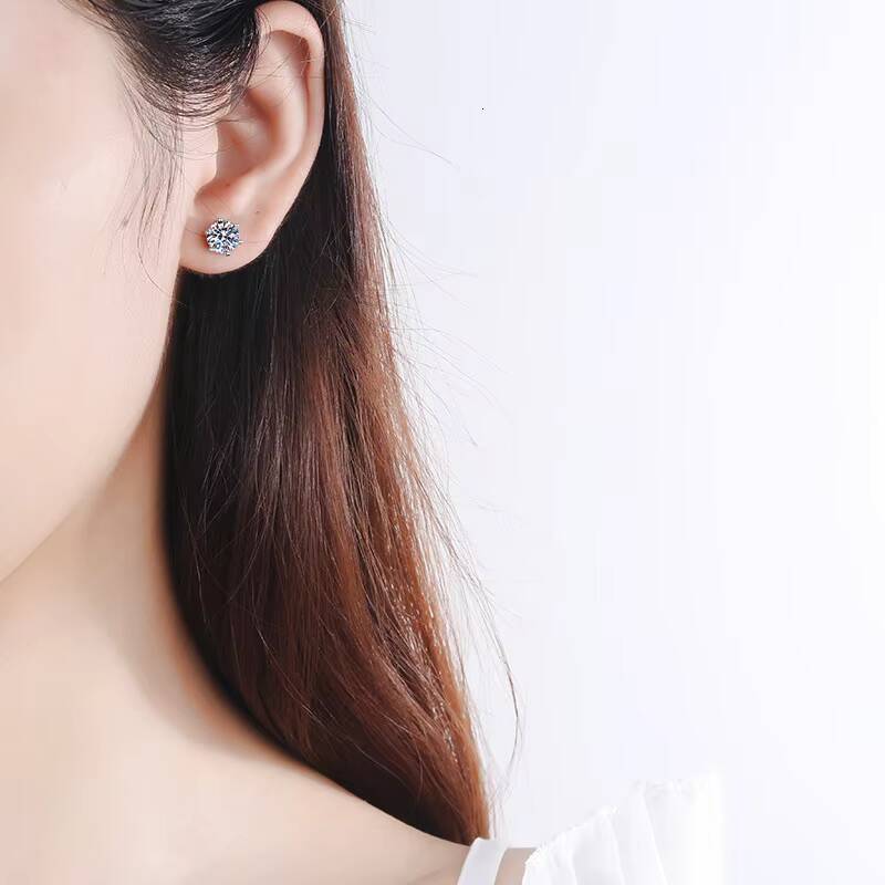 Luxurious 925 Sterling Silver Jewelry Classic Stud Earrings 1/2/4 Ct Moissanite Diamond Earrings for Women