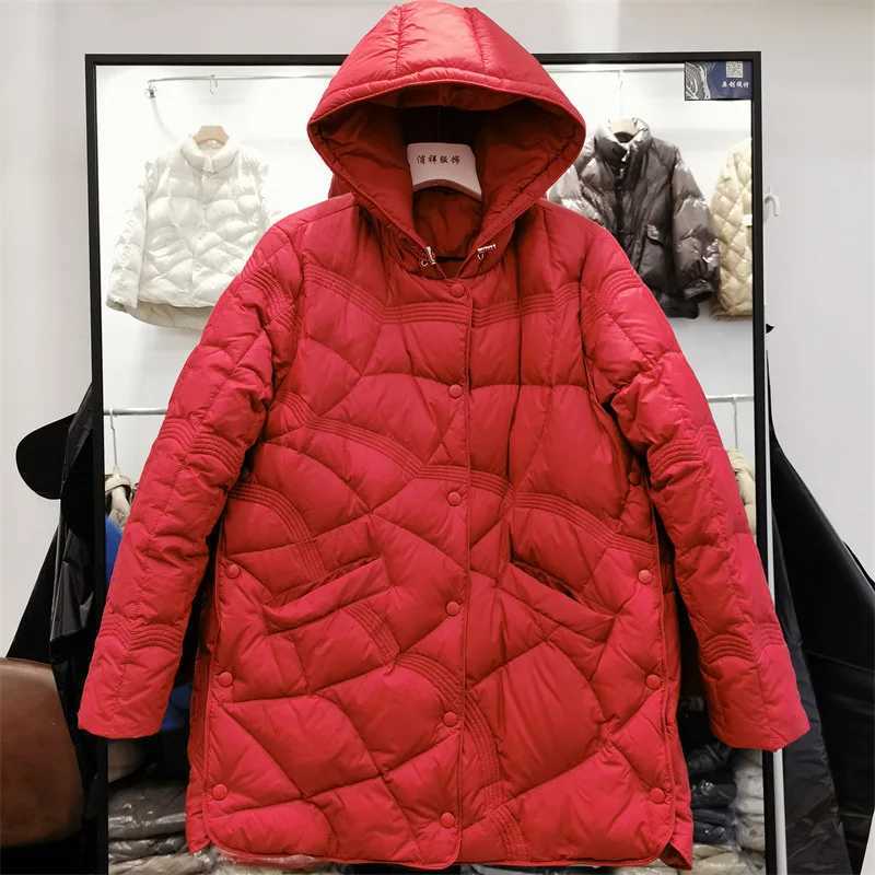 New Winter Coats Women 90 Duck Down Coat Ultra Light Puffer Feather Jacket Hooded Autumn Warm Casual Lightweight Female ParkaT251201