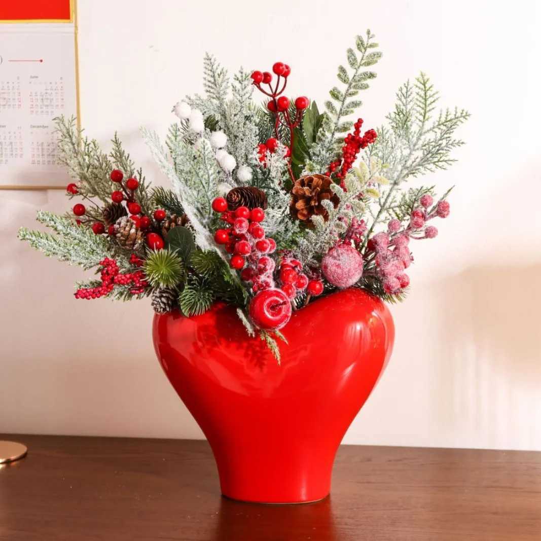 Red Love Ceramic Vase High-grade Ins High-value Flower-arranging Table Top-grade Vase He New Year Decoration Ornaments Y251201