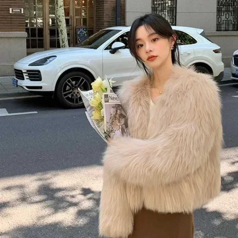 Faux Fur Coat Women Clothing Y2K Autumn New Fashion Casual Imitation Fox Fur Jacket Crop Loose All Match Warm Female WinterT251201