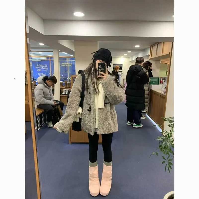 New Fur Coat Mid To Long Winter Stand Up Collar With Cow Horn Cotton Thick An Warm Loose Fitting Imitation Rabbit Fur Coat TopT251201