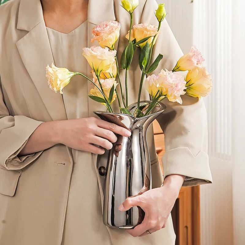 European High-grade Silver Ceramic Vase Ornaments Living Ro Model Ro Flower Arrangement Vase Living Ro Table Ornaments Y251201