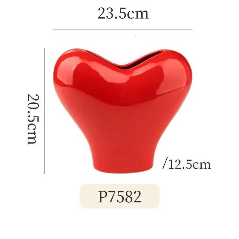 Red Love Ceramic Vase High-grade Ins High-value Flower-arranging Table Top-grade Vase He New Year Decoration Ornaments Y251201