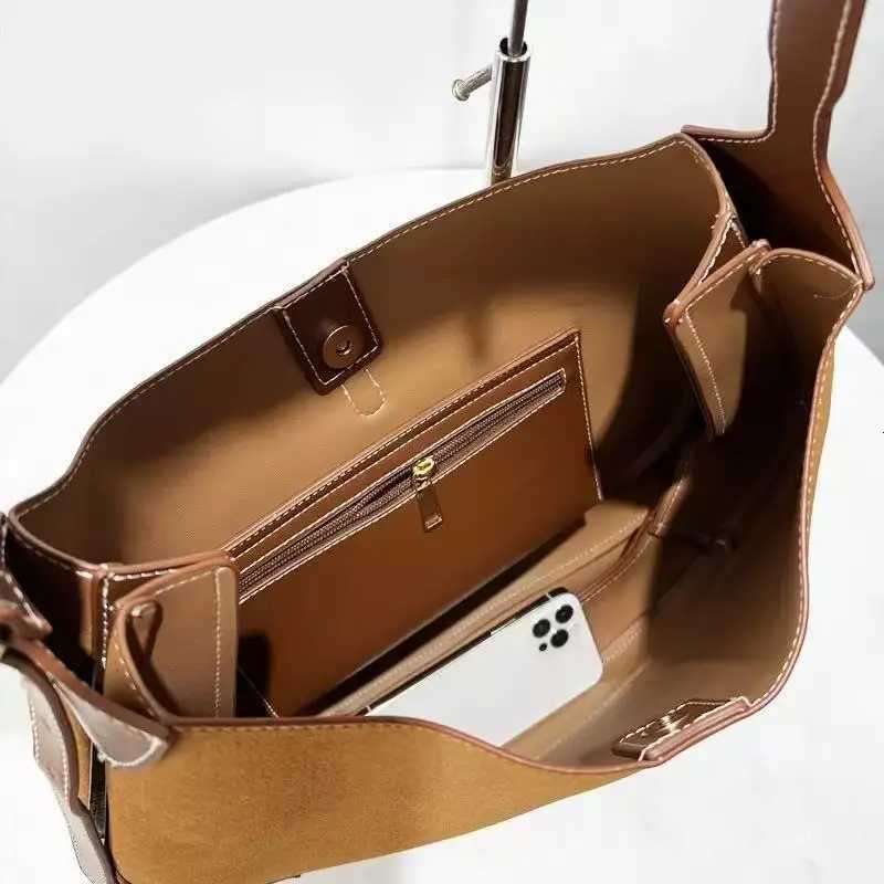 New handbag large capacity shoulder bag fashionable underarm bag commuting high-end sense shoulder crossbody bag K251201