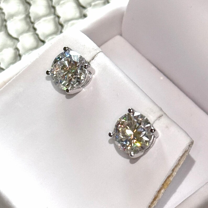 moissanite earrings Sterling Silver Diamond Stud Earrings 2ct Genuine D Color Moissanite for Ladies Gentlemen 925 Silver Earring Jewelry