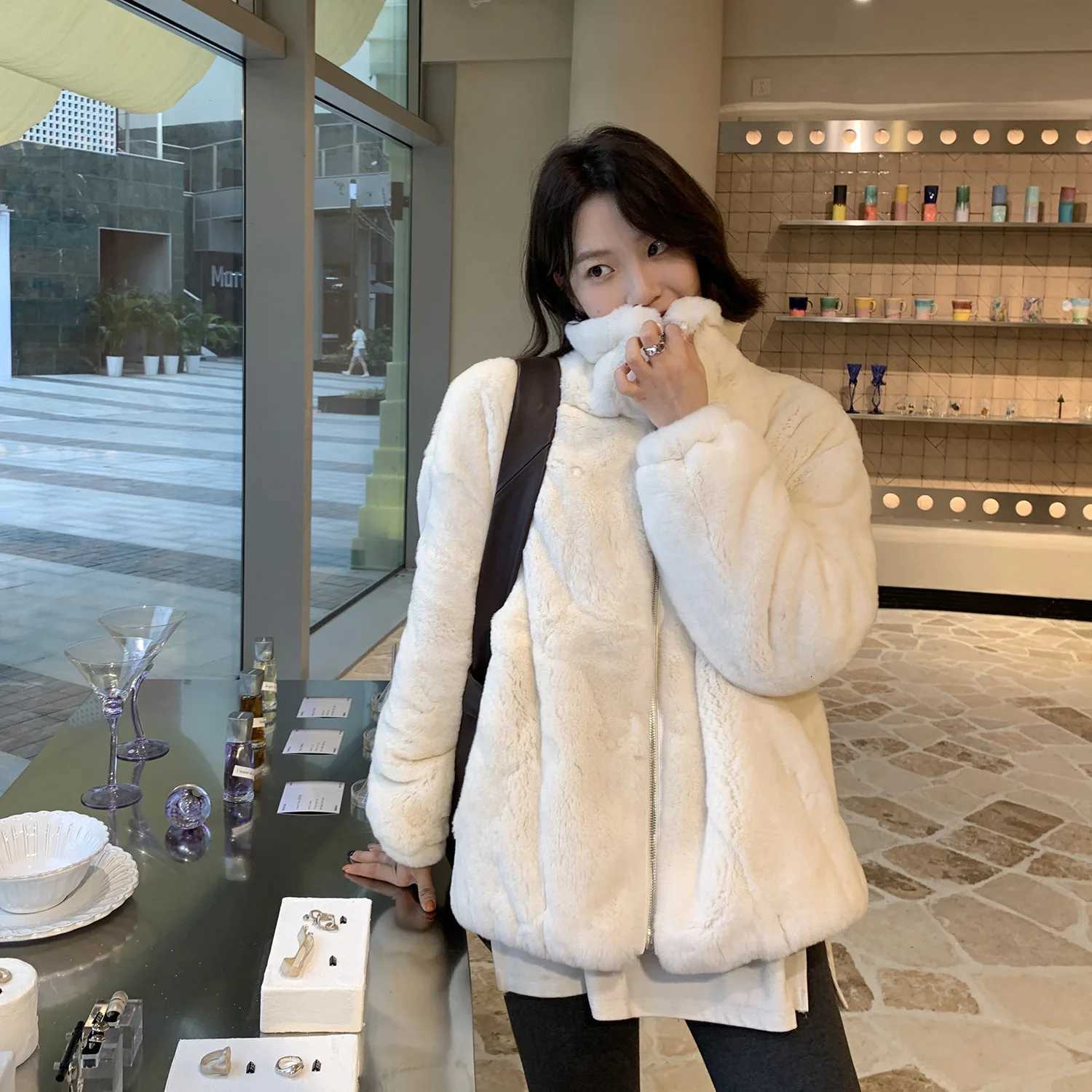 Faux Fur Coats Women Zipper Jackets Stand Collar Coat Thick Warm Y2k Streetwear Jacket Work Outerwear Autumn Winter 2025T251201