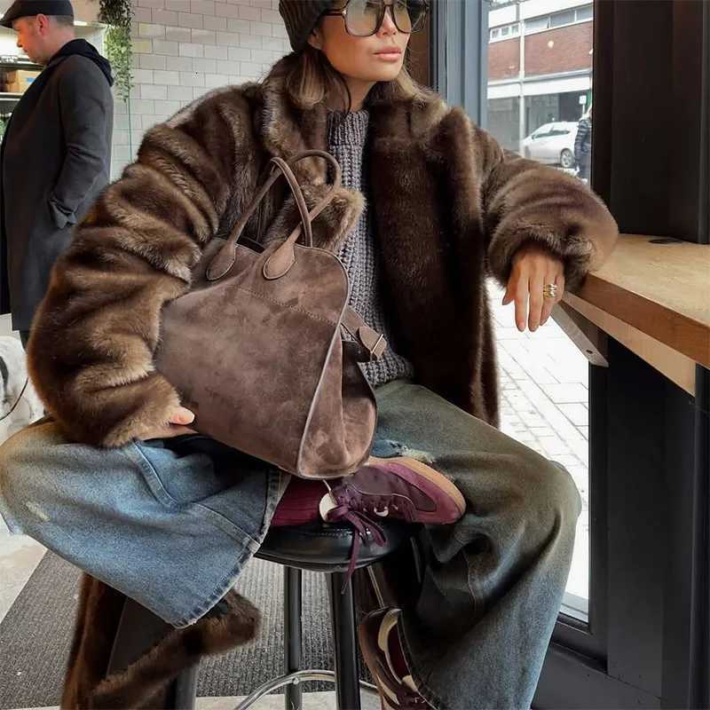 Elegant Plush Faux Fur Maxi Lapel Coat Women Winter Plush Warm Jackets Full Sleeve Loose Fit New Elegant High Street OvercoatsT251201