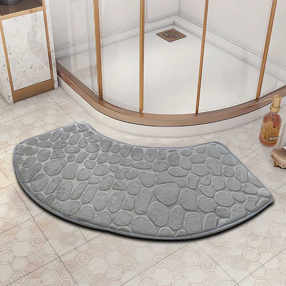 1PC Arc-Shaped Water-Absorbing Floor Mat Sector-Shaped Carpet Shower Ro Entrance Foot Mat Toilet Bathro Anti-Slip Mat H251129