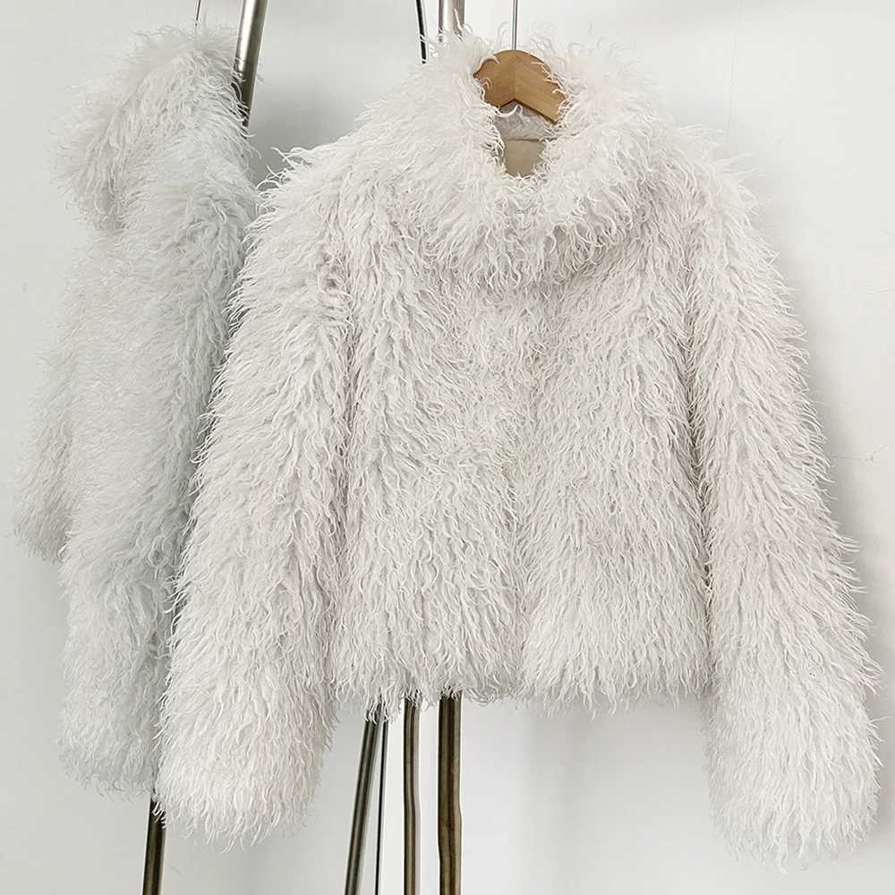 Fake Mongolian Sheep Fur Female Fluffy Jacket Women 2025 New Winter Fur Artificial Thickened Warm Outerwear Lady Faux Fur CoatT251201