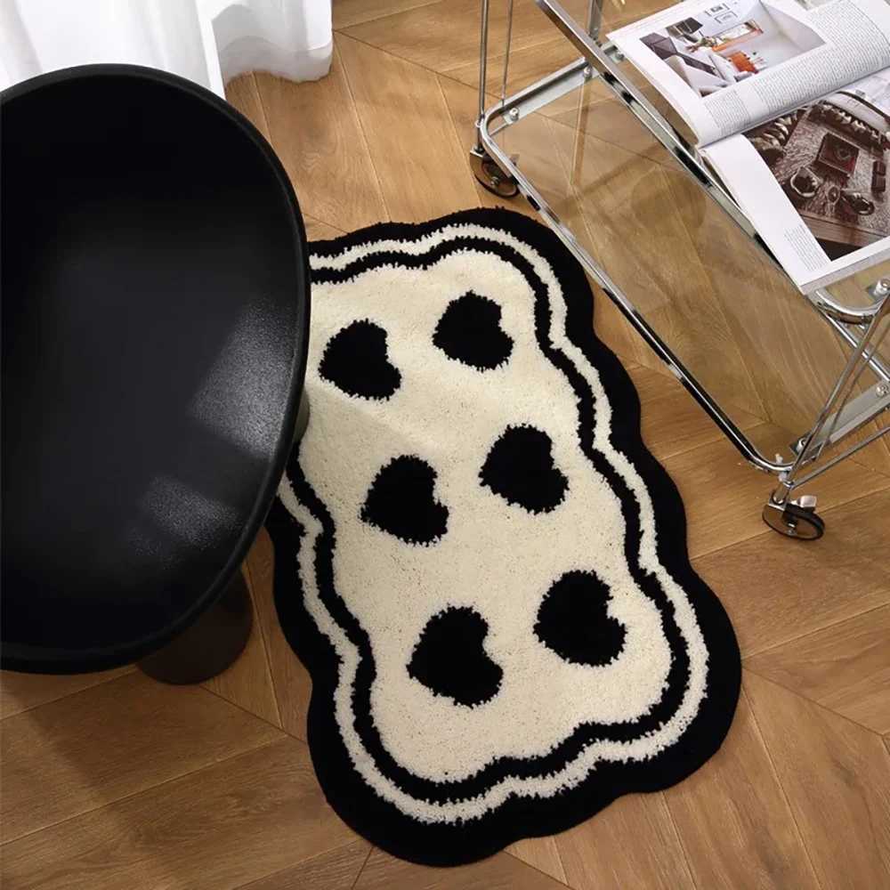 VIKAMA Cartoon Faux Wool Carpet - Cute Love Non-Slip Bath Mat for Bathro Bedro Durable Stain-Resistant He Decor H251129